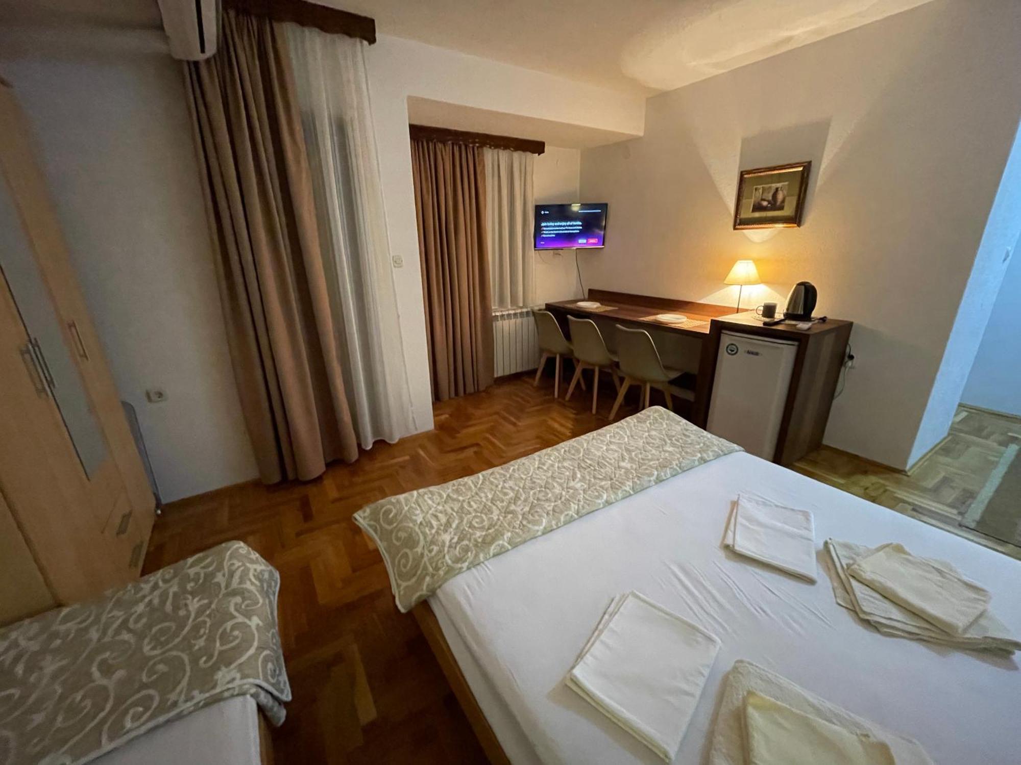 Kukunesh Apartments โอครีด ภายนอก รูปภาพ